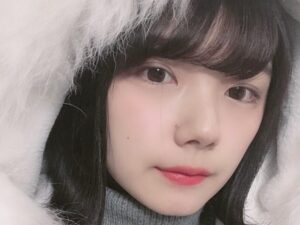 藤吉夏鈴の鼻にはほくろがあった。